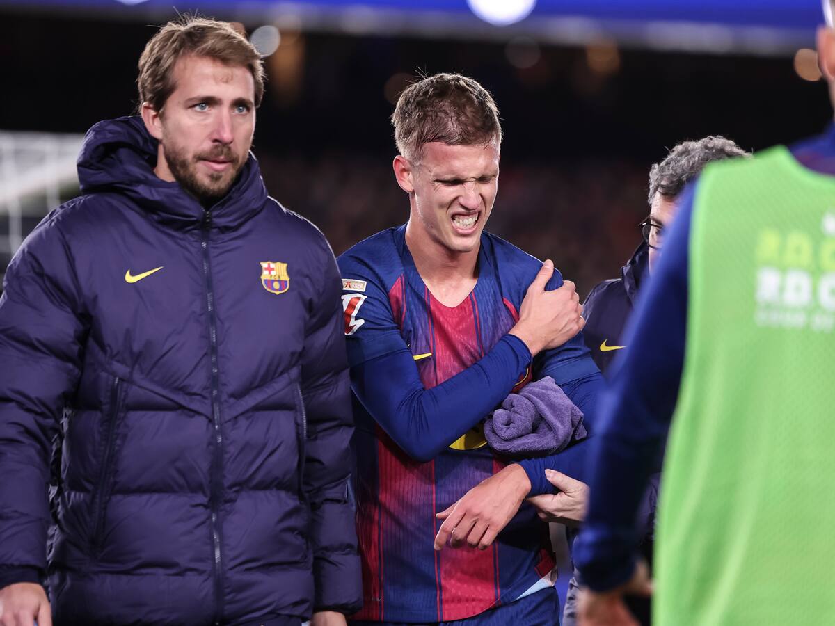 Dani Olmo, del Barcelona, estará un mes de baja por una luxación en el hombro izquierdo