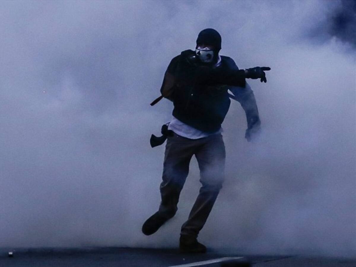 Expulsan a 61 ciudadanos venezolanos que participaron en vandalismo y saqueos en Bogotá