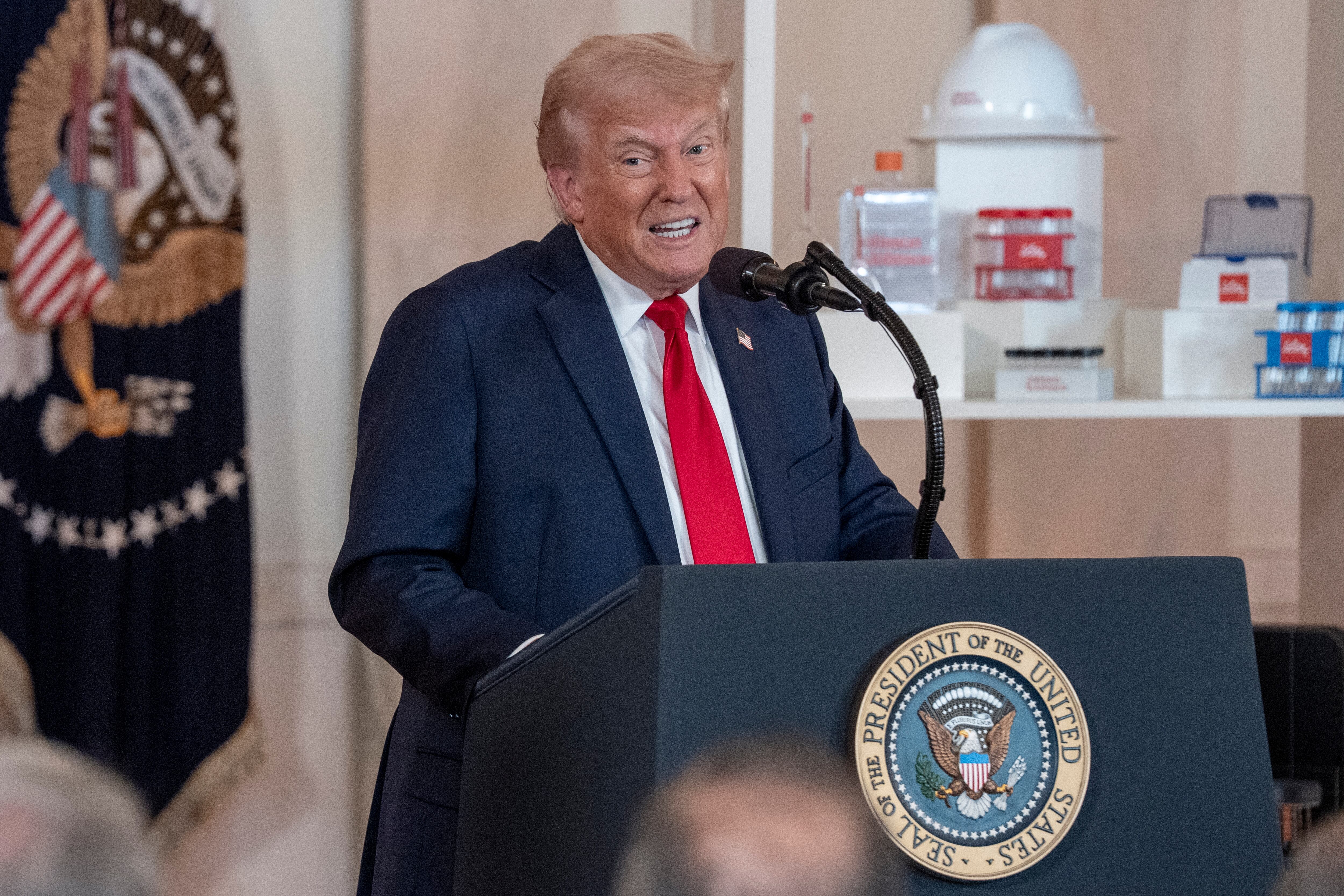 Presidente de Estados Unidos, Donald Trump. Foto: EFE/EPA/KEN CEDENO / POOL