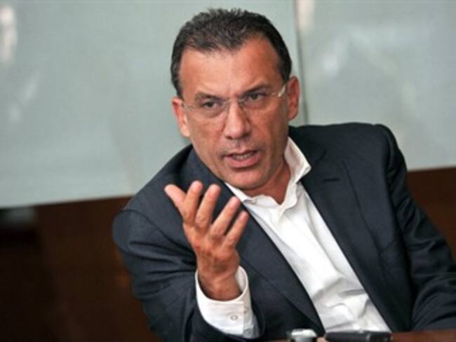 ¿Qué opinión le merece la afirmación del presidente del Congreso, Roy Barreras, de señalar que el partido Liberal es la “amante” del presidente Santos?