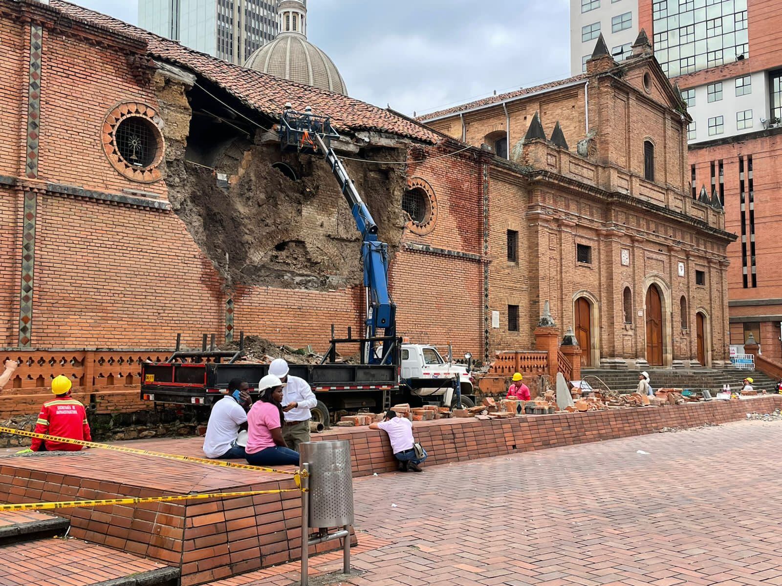 Iglesia de 195 años se cayó en Cali. Foto: Cortesía a Sigue La W.