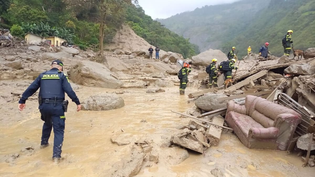 Petro anunció medidas para mitigar problemas de movilidad tras emergencia en Quetame