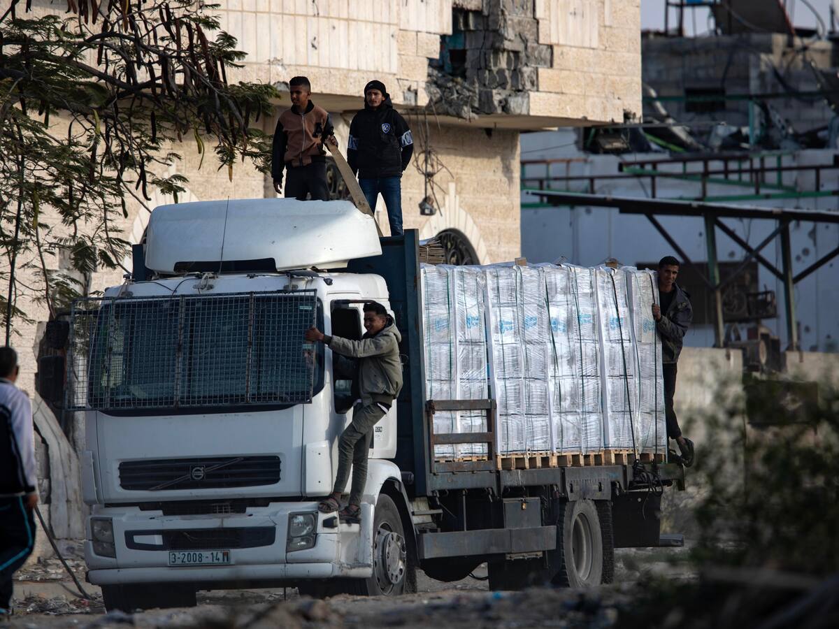 Más de seiscientos camiones con ayuda humanitaria entraron en Gaza en el primer día de tregua