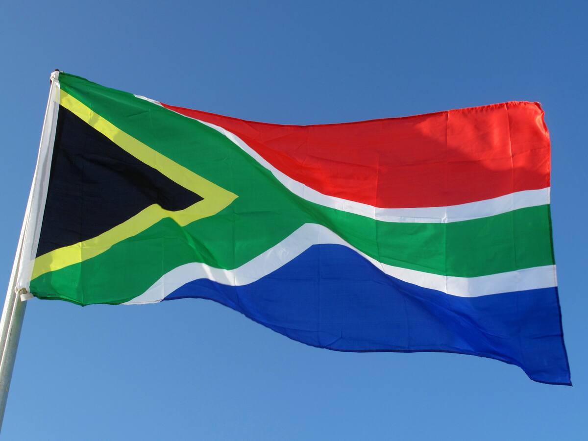 Partidos en Sudáfrica llegan a acuerdo de coalición para gobernar