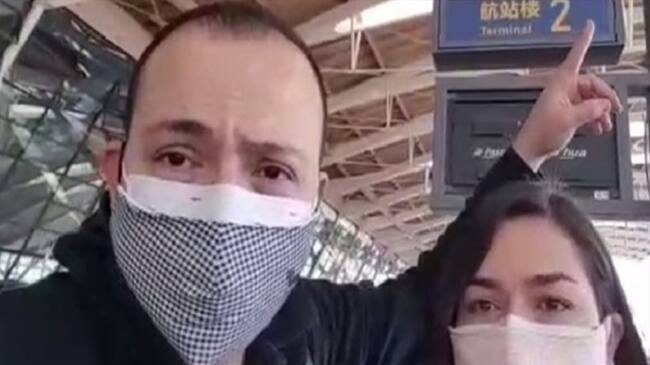 Santandereano duró cinco días viajando desde China a Colombia.. Foto:suministrada.