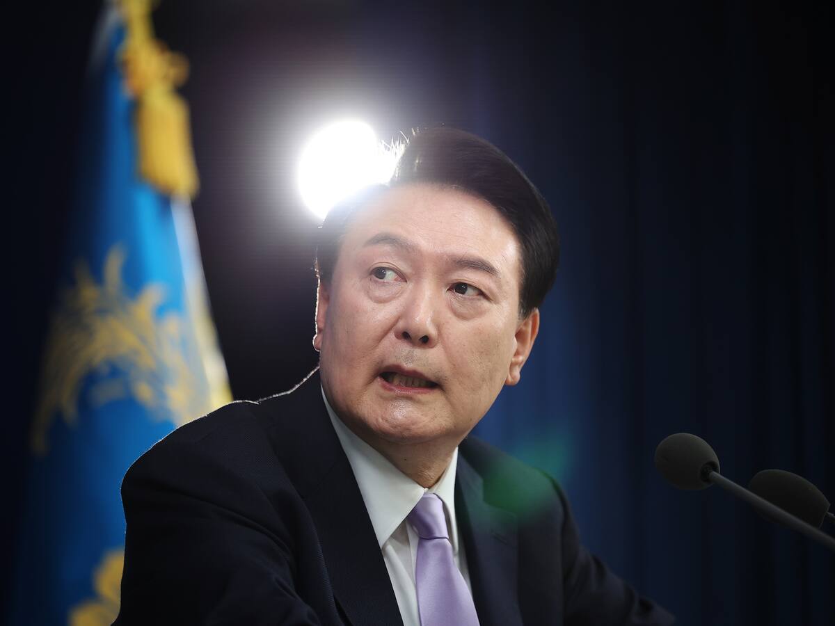 Líder del partido gobernante surcoreano pidió suspender al presidente Yoon “de inmediato”