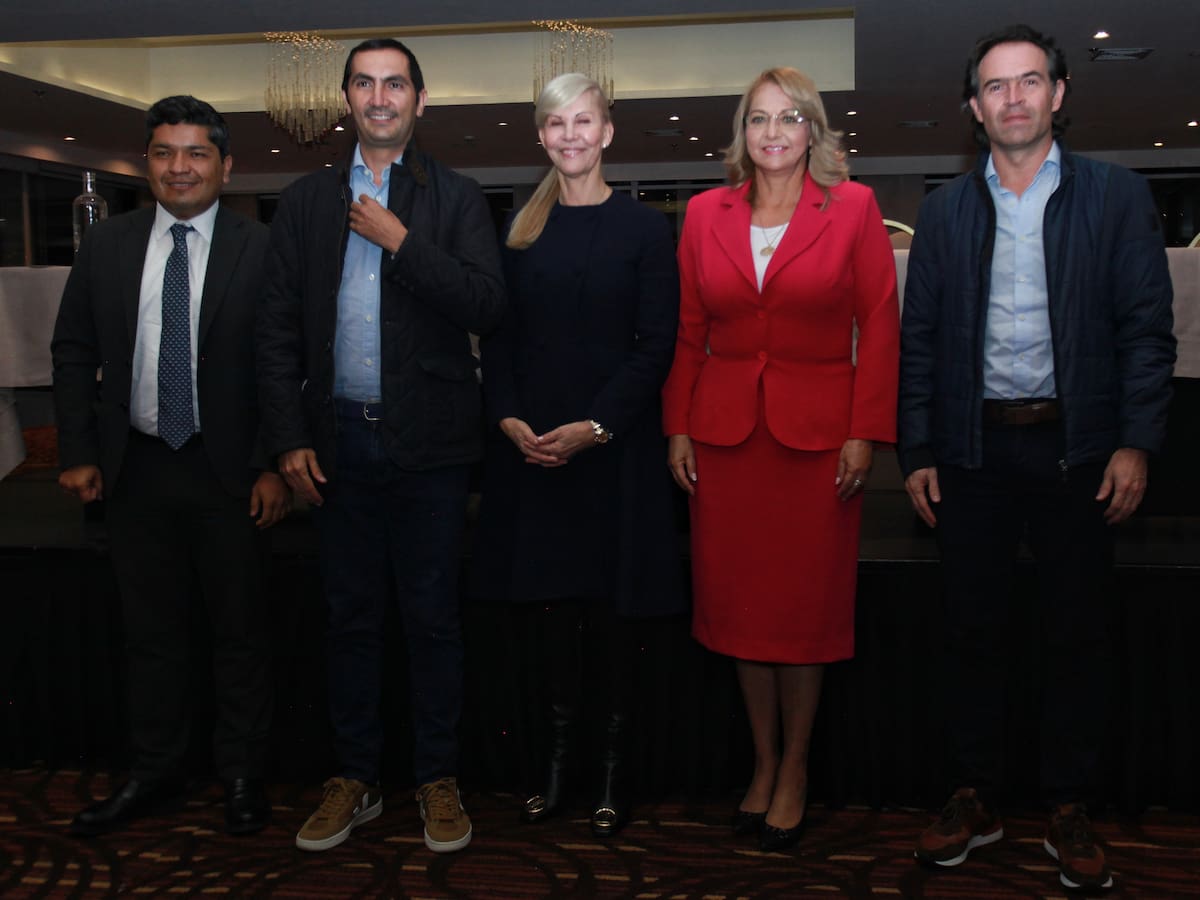 Equipo por Colombia ya le había dicho a la Registraduría que haría consulta sin el Centro Democrático