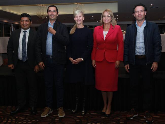 Equipo por Colombia ya le había dicho a la Registraduría que haría consulta sin el Centro Democrático