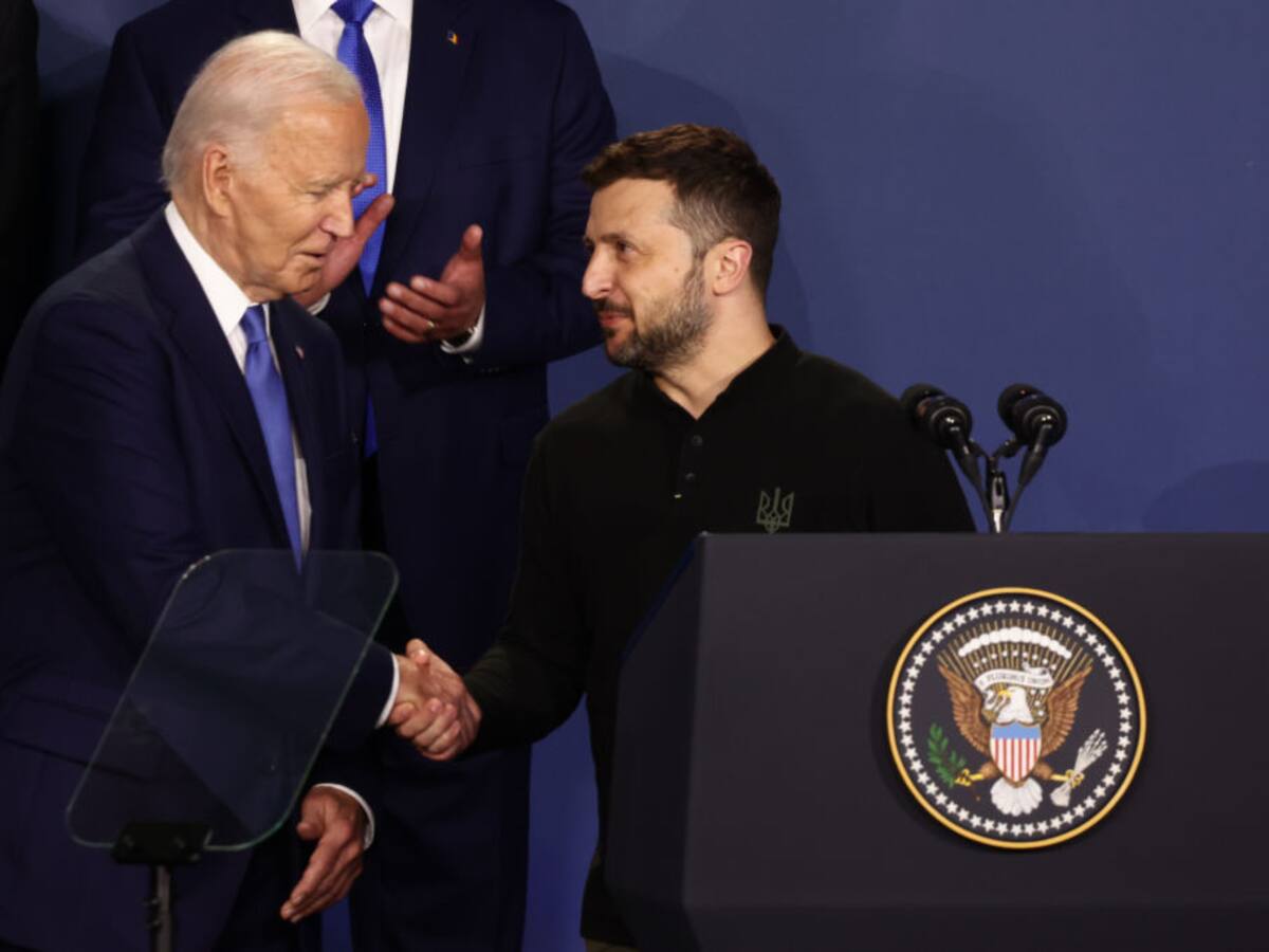 Biden anunció 225 millones para Ucrania en reunión con Zelenski durante cumbre de la OTAN
