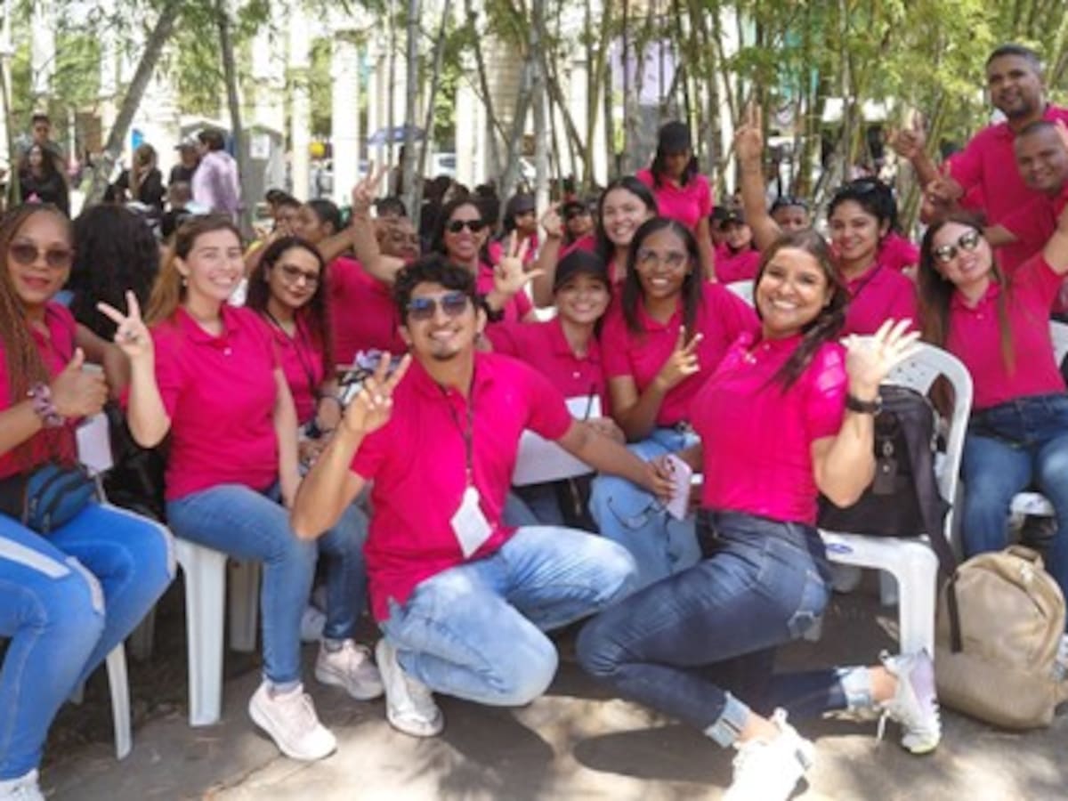 Más de 1.000 profesionales se capacitaron para fortalecer el programa Jóvenes en Paz