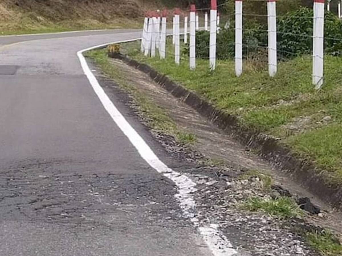 ¿Se justifica pagar peaje por una vía inconclusa de la carretera alterna a la Línea?