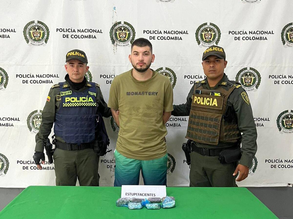 Exsubintendente capturado con drogas y panfletos extorsivos fue dejado en libertad
