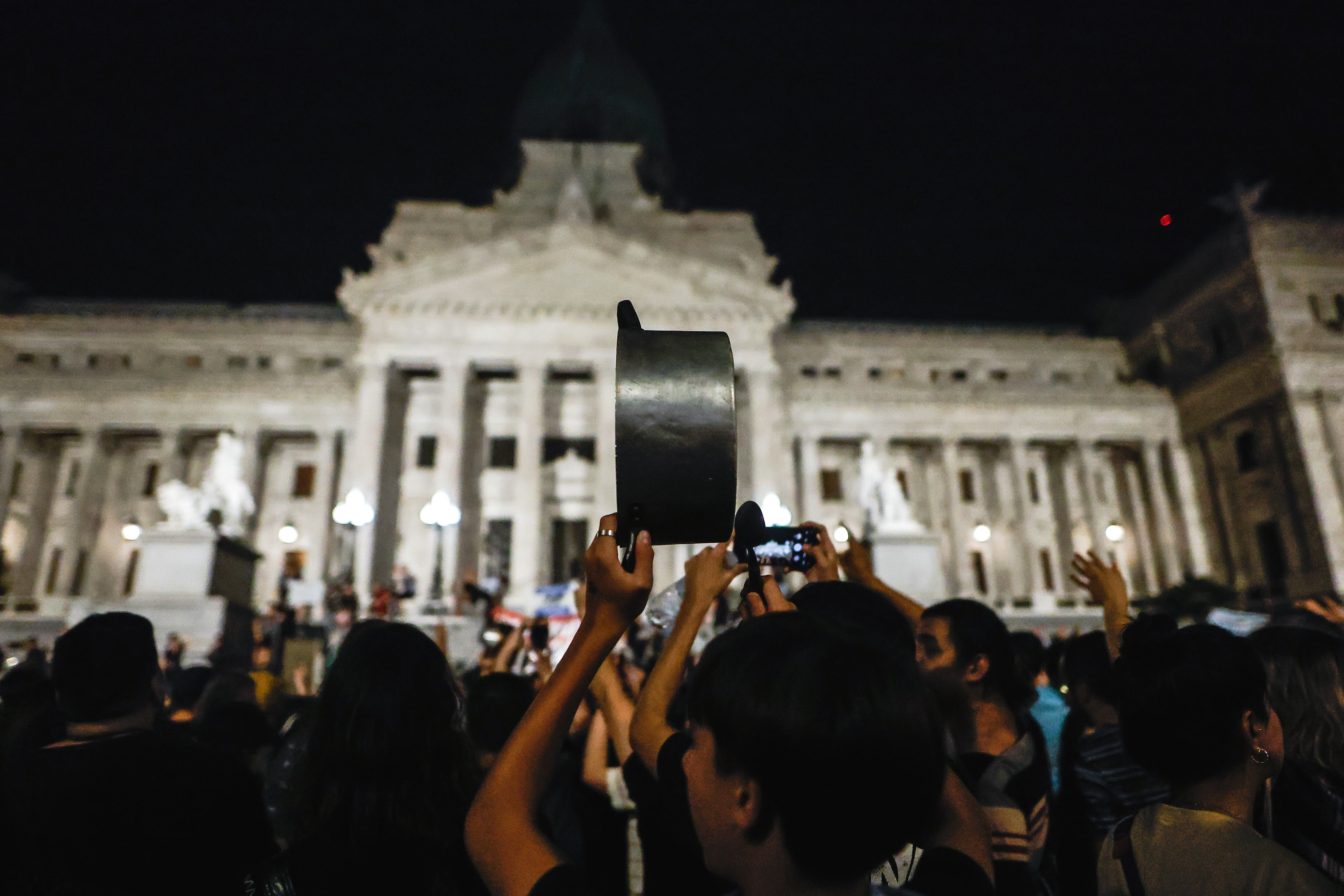 'Cacerolazo' en Argentina | Foto: EFE