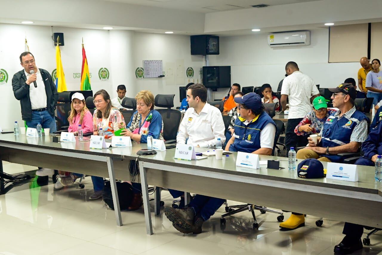 Los ministros y las autoridades locales instalaron Puesto de Mando Unificado para monitorear las afectaciones por las lluvias. Crédito: Cortesía.