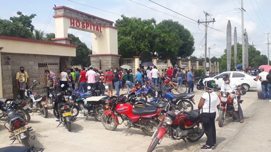 Según , los medicamentos están siendo suministrados primero a los extraños antes que a los nativos y residentes en la tierra de ‘Gabo’. Foto: Cortesía Prensa Estratégica