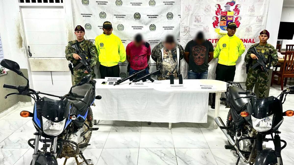 Tres hombres capturados y dos fusiles incautados dejan operativos de la Policía en Córdoba