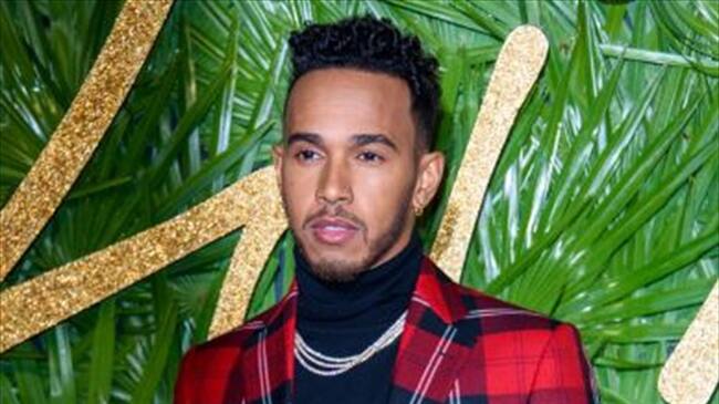Lewis Hamilton regresa al estudio de grabación. Foto: Bang Media