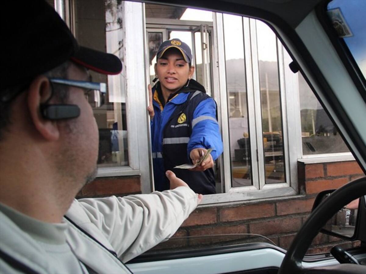 Gobernador del Meta celebra suspensión de alza de peajes en vía al llano