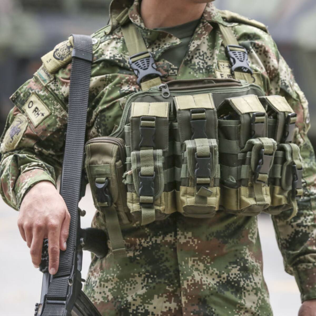 Generales (r) de Policía y Ejército: “hay debilitamiento de inteligencia” tras atentado en Cali