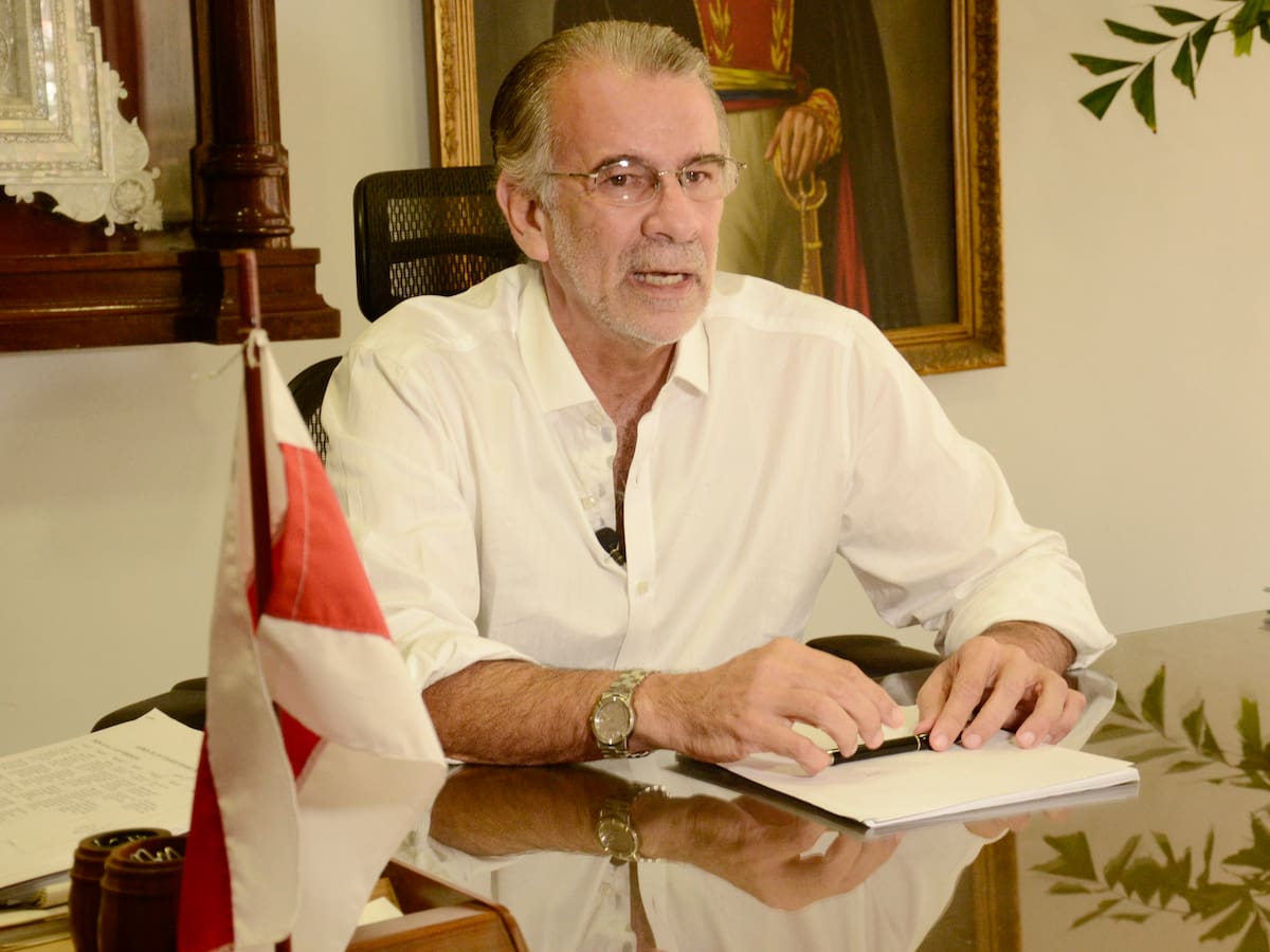 Gerente de la campaña de Eduardo Verano respondió a préstamo que vincula a funcionarios