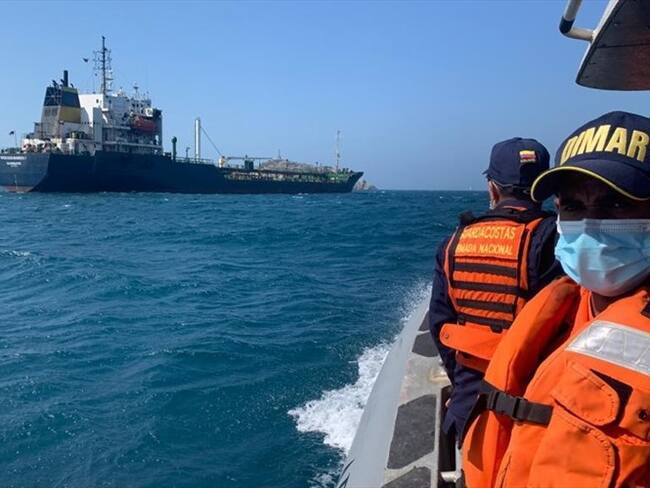 Embarcación extranjera cumple un mes fondeada en Santa Marta sin agua ni electricidad