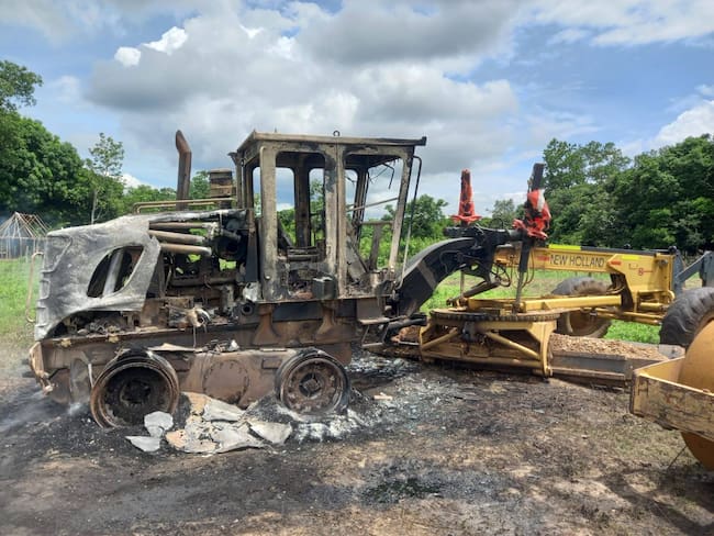 Maquinaria quemada en San Marcos, Sucre. Foto: cortesía Alcaldía de San Marcos.