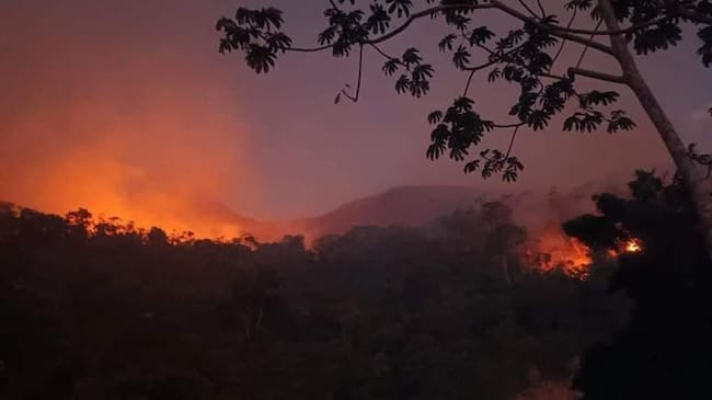 Incendio en La Playa de Belén, Norte de Santander. Cortesía: William Pérez de Informativo Joven.