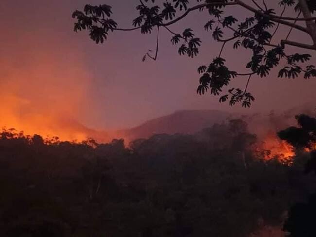 Incendio en La Playa de Belén, Norte de Santander. Cortesía: William Pérez de Informativo Joven.