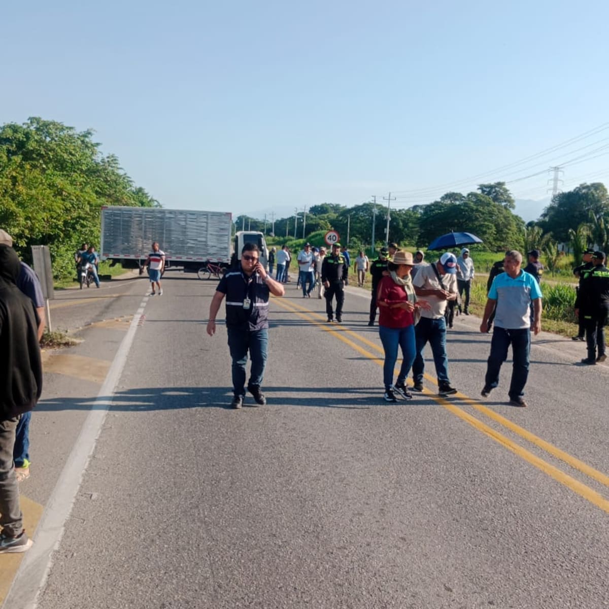 Bloqueo en la Troncal de Oriente a la altura del municipio de Aracataca, Magdalena
