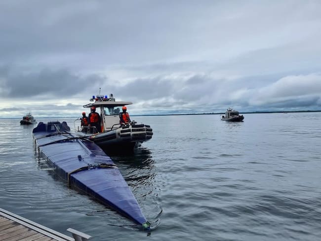 Semisumergible incautado por la Armada. Foto: Armada