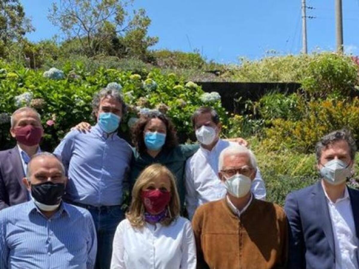 “Si no son capaces de unirse adentro, ¿con qué capacidad van a unir al país?”: Félix de Bedout a Jorge Robledo