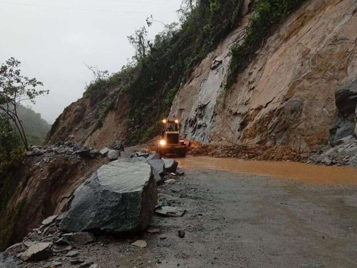 Invías empezó atención del deslizamiento que tiene cerrada la vía Quibdó – La Mansa, en Chocó