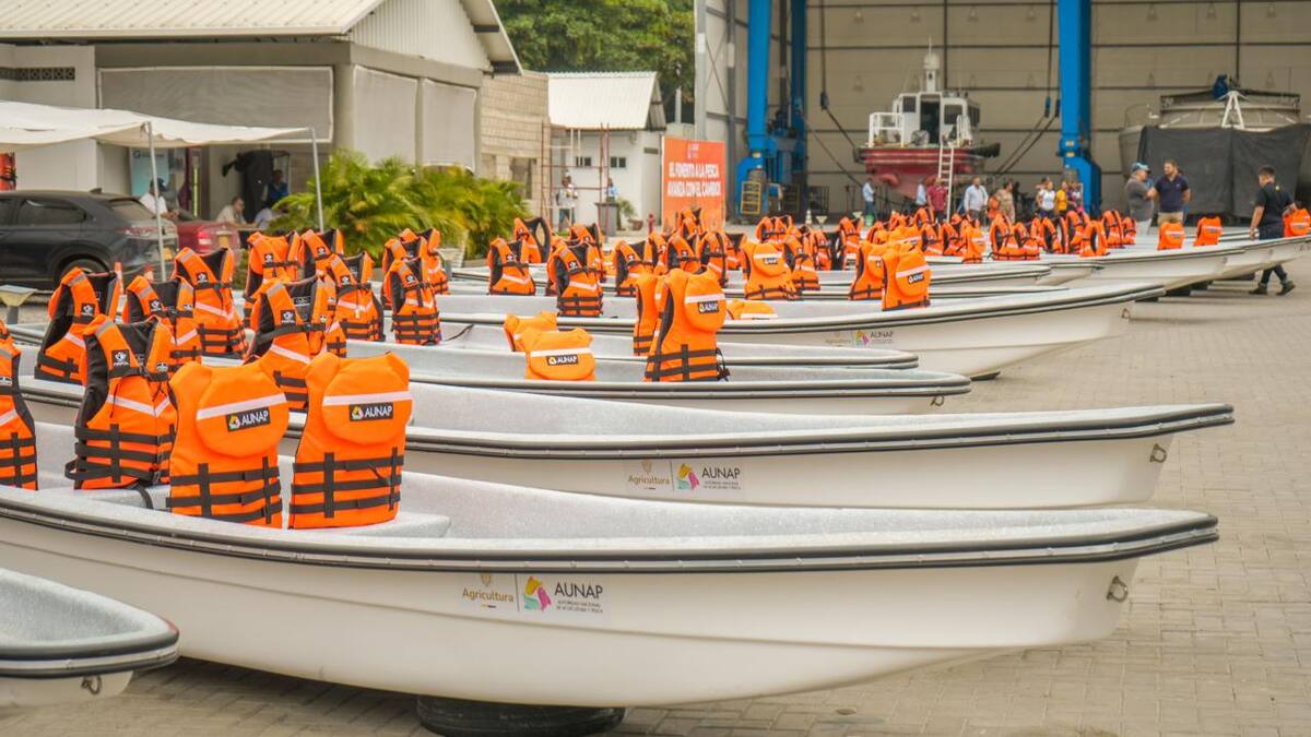 AUNAP impulsa la pesca artesanal en Bolívar con la entrega de embarcaciones e insumos