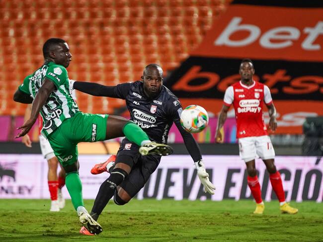 Santa Fe y Nacional protagonizan el partido más atractivo de la jornada. Foto: Colprensa.
