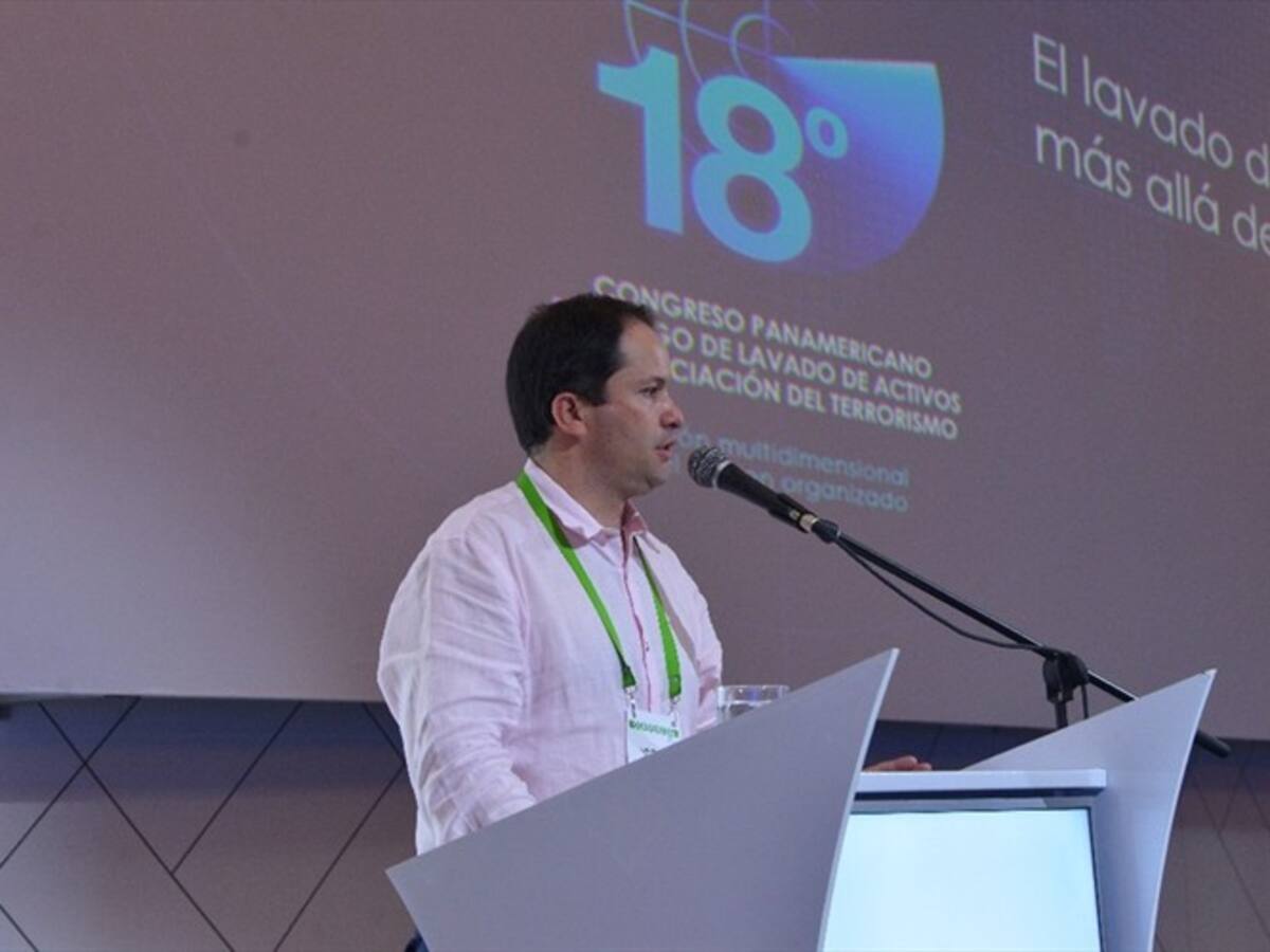 UIAF recibe mensualmente mil reportes sospechosos de lavado de activos