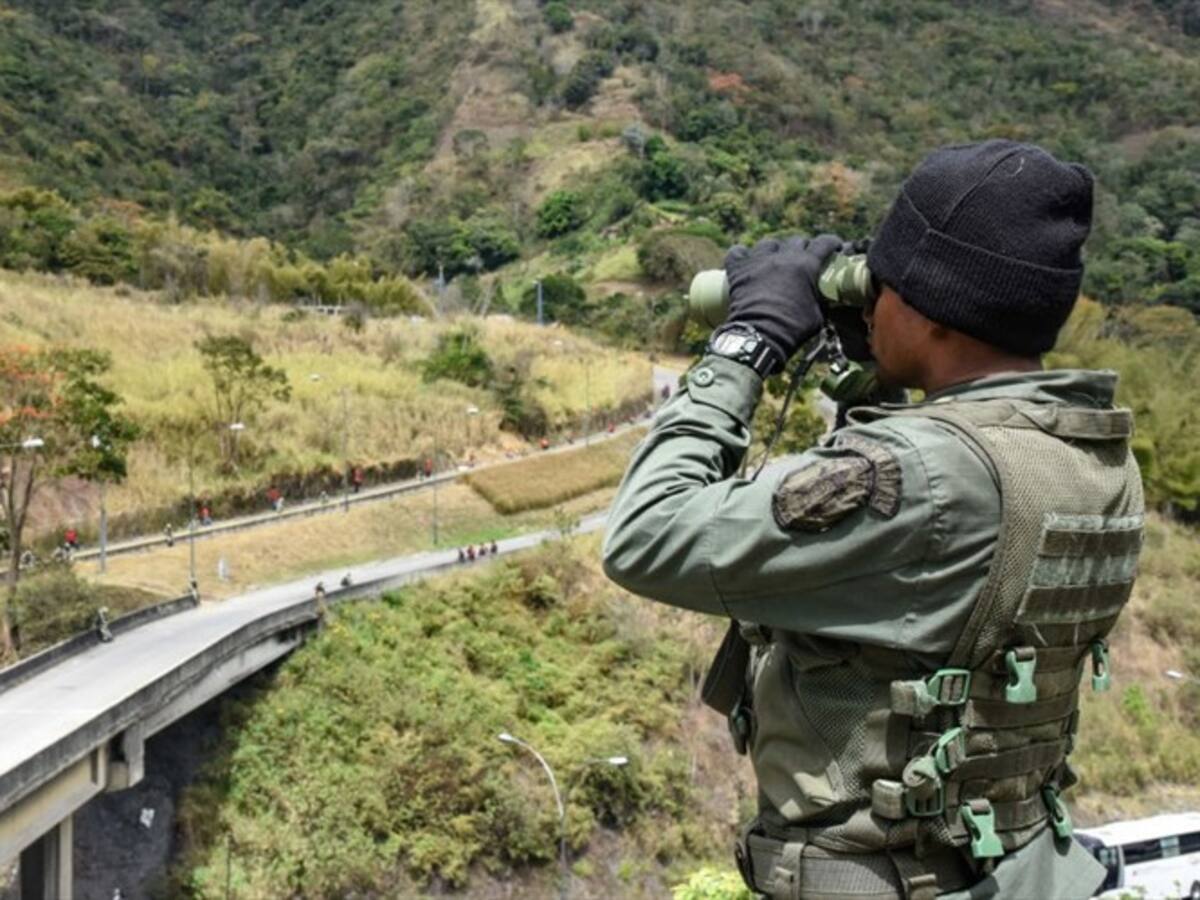 Detienen a militar venezolano acusado de espiar unidades militares en Colombia