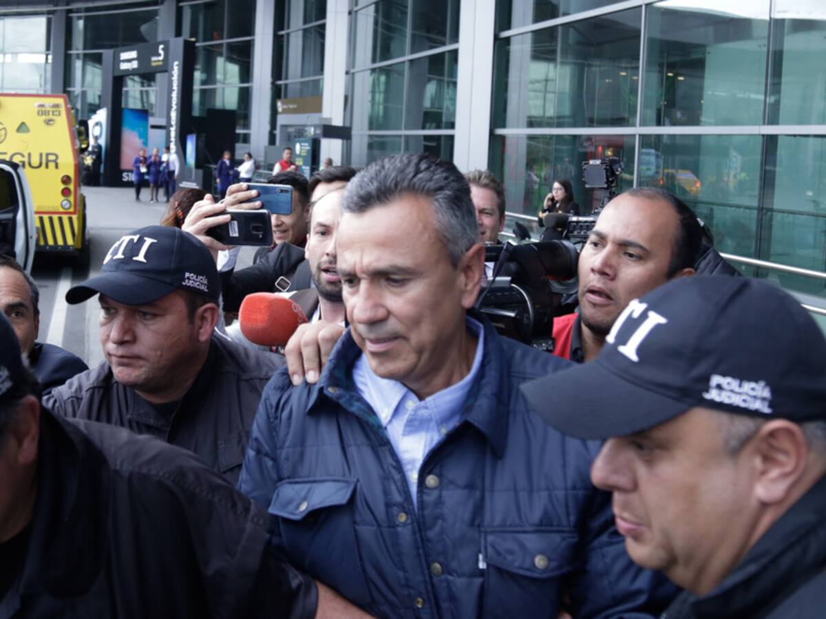 Víctimas pidieron a JEP que evalúe expulsión del general Santoyo si no corrige su plan de aporte a la verdad