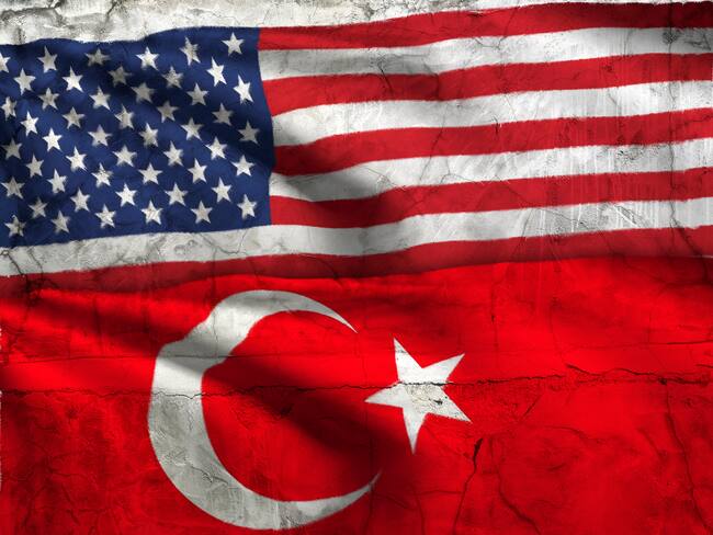 Banderas de Estados Unidos y Turquía imagen de referencia. Foto: Getty Images.