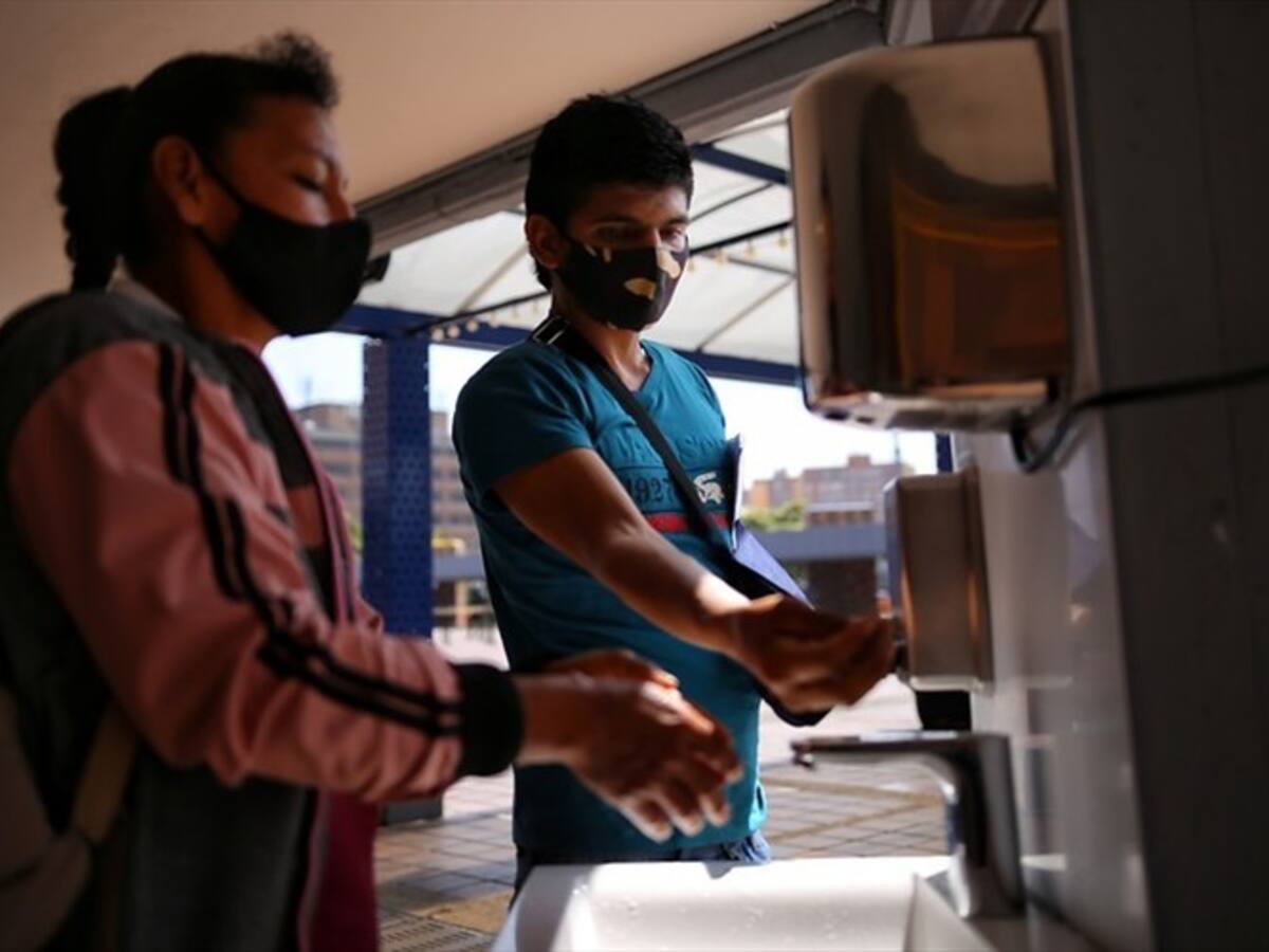 Colombia alcanzó 24.924 muertes por COVID-19; y se registraron 6.555 nuevos casos