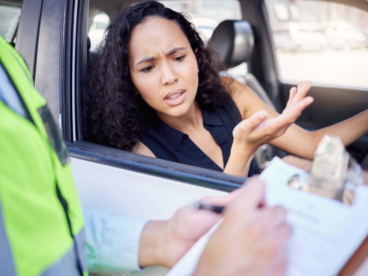 Viajar en carro sin este elemento generaría multa de 15 SMLDV, según Código de Tránsito