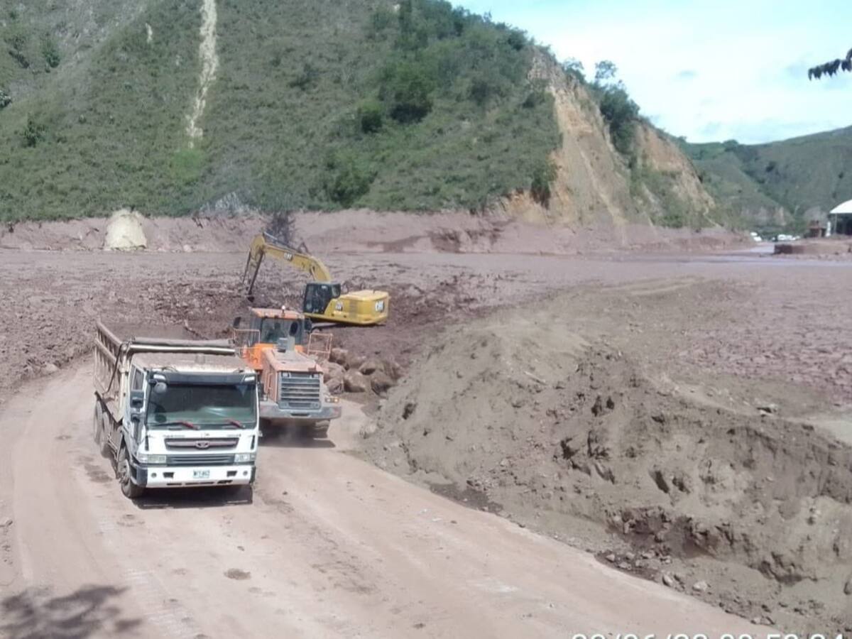 Continúan trabajos en la vía Cúcuta- Ocaña para habilitar el corredor vial