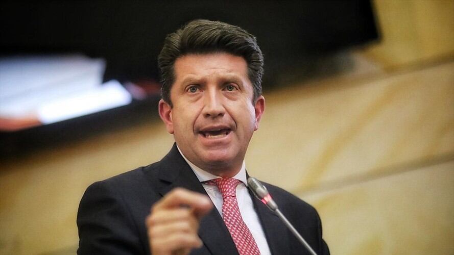 El ministro de Defensa, Diego Molano, respondió a los cuestionamientos de los congresistas en medio del debate de moción de censura en su contra. Foto: Colprensa / LEONARDO VARGAS