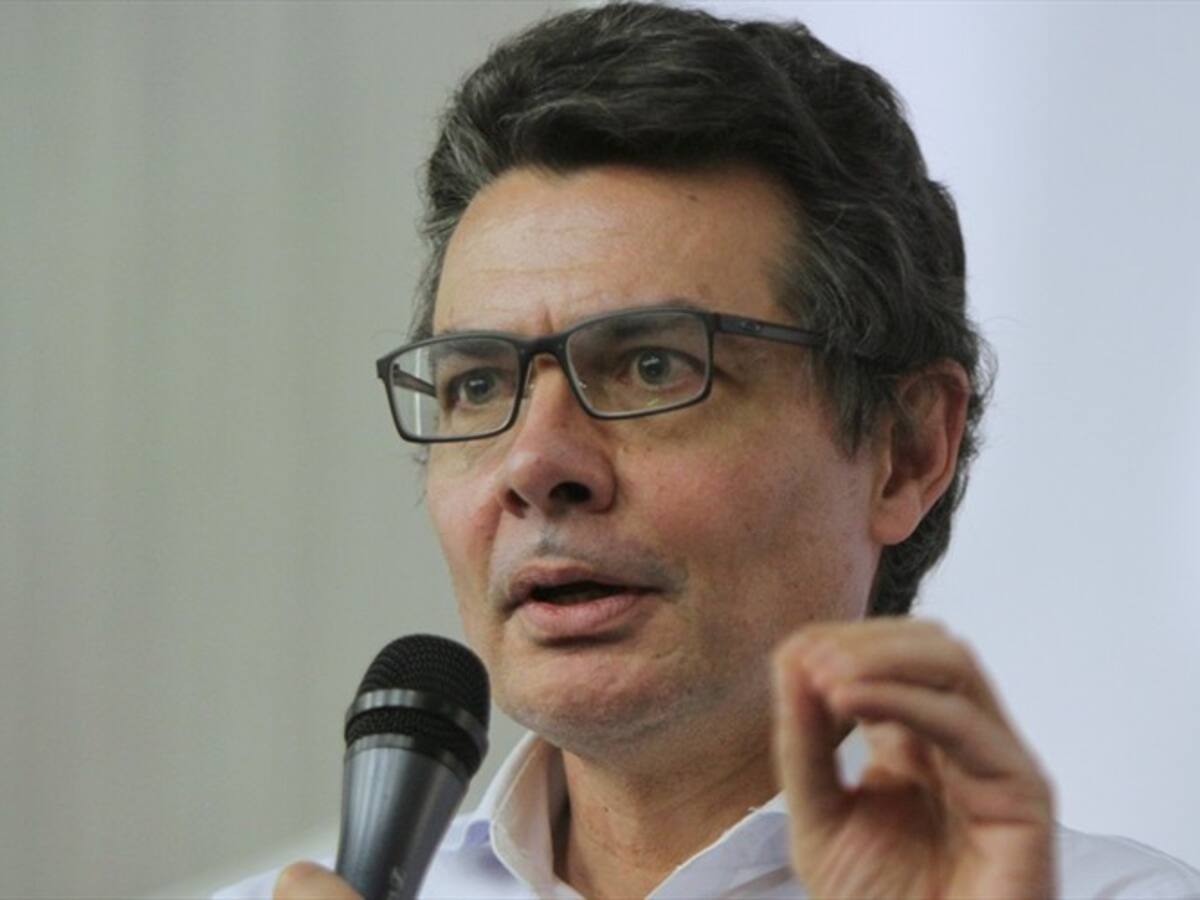 Jóvenes liberales dicen que en el partido quieren imponerles a Alejandro Gaviria