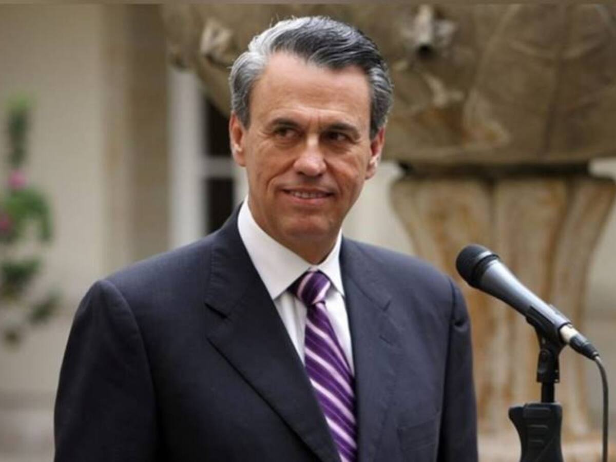 Las exigencias de exministro Lizarralde para quedarse en Partido Conservador