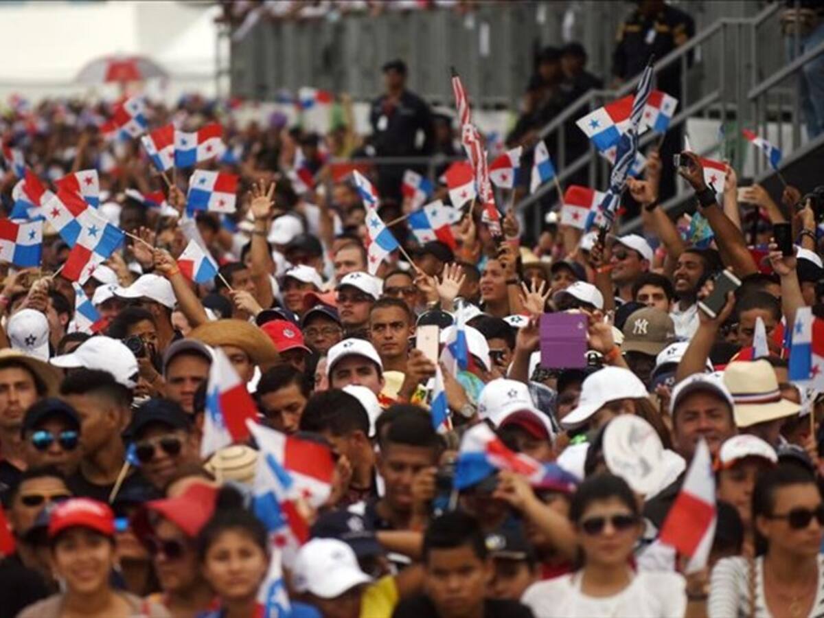 Protestas en Panamá empujan al gobierno a bajar precio de combustibles