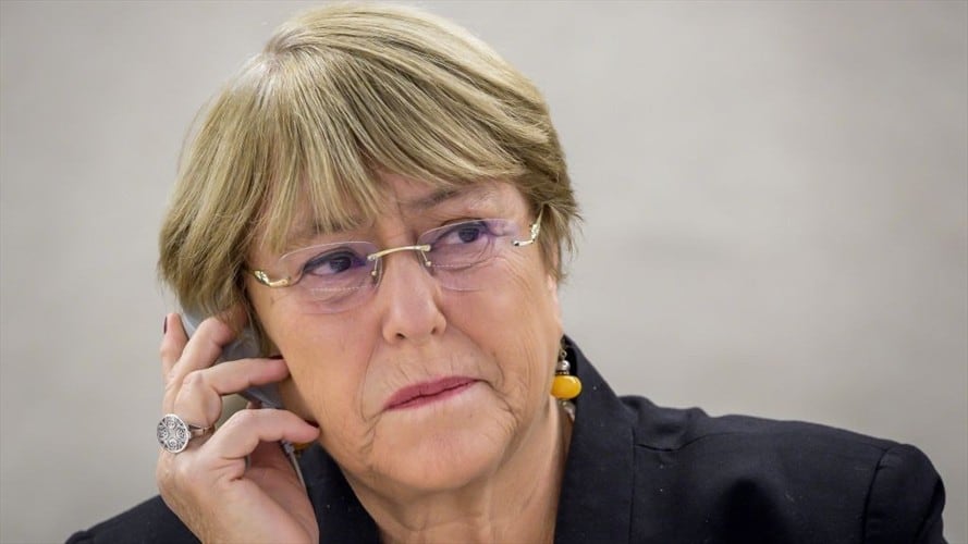 Bachelet exhorto al gobierno a que trabaje con todos los sectores insta al diálogo y pide a chileno. Foto: Getty Images