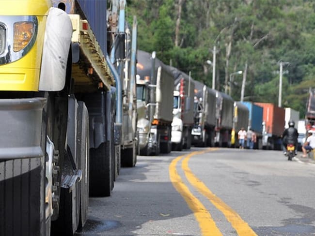 Camioneros piden ampliar cubrimiento de póliza de terrorismo al Gobierno. Foto: Colprensa
