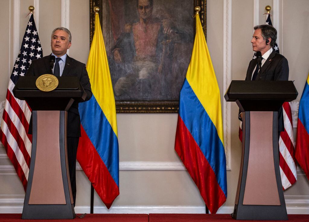 El presidente Iván Duque y el secretario de Estado de los EE. UU., Antony Blinken. (Photo by Juan Pablo Pino / AFP) (Photo by JUAN PABLO PINO/AFP via Getty Images)