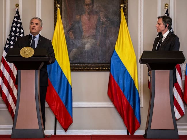 El presidente Iván Duque y el secretario de Estado de los EE. UU., Antony Blinken. (Photo by Juan Pablo Pino / AFP) (Photo by JUAN PABLO PINO/AFP via Getty Images)
