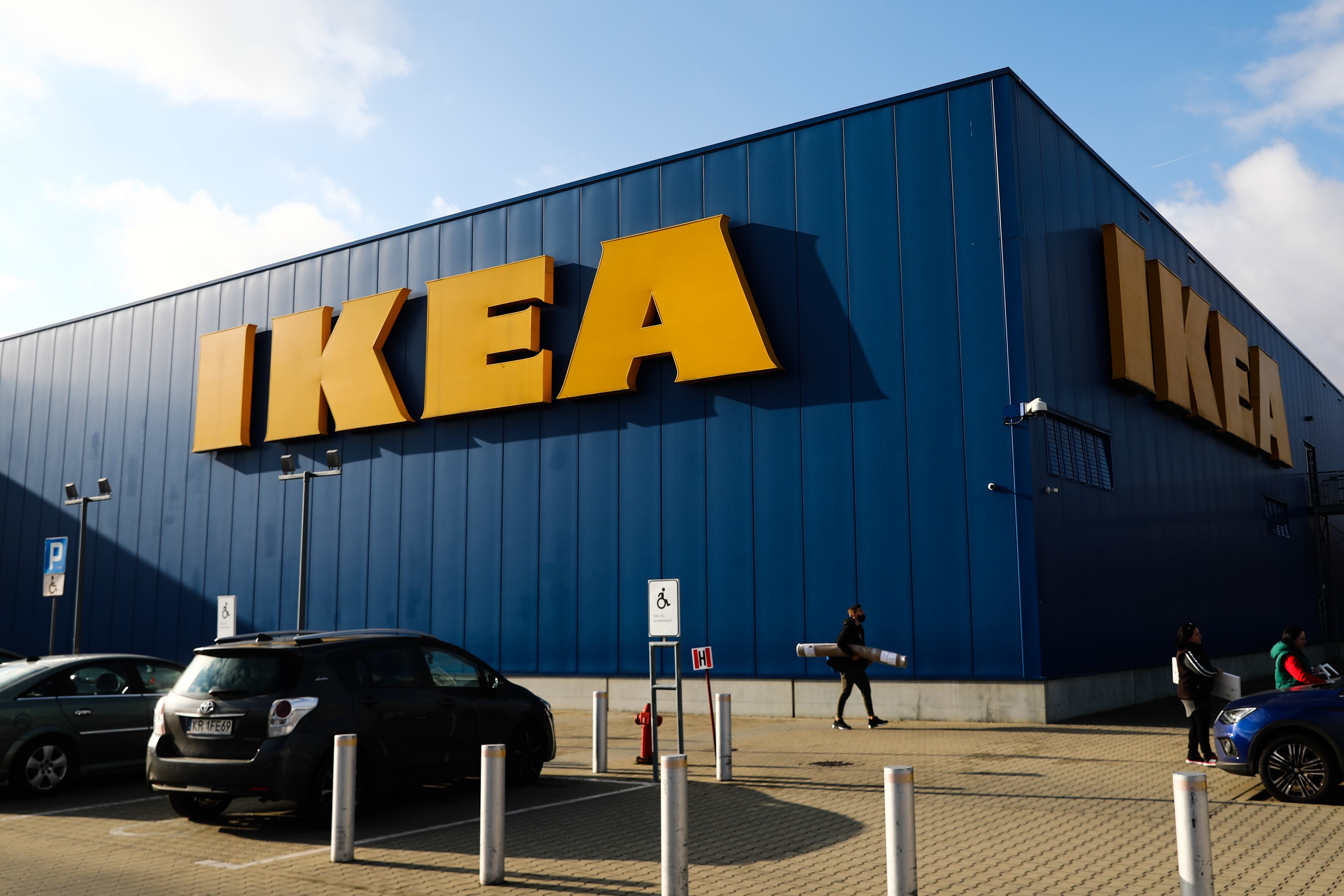 Ikea logo is seen on the shop in Krakow, Poland on November 20, 2021. (Photo by Jakub Porzycki/NurPhoto via Getty Images)